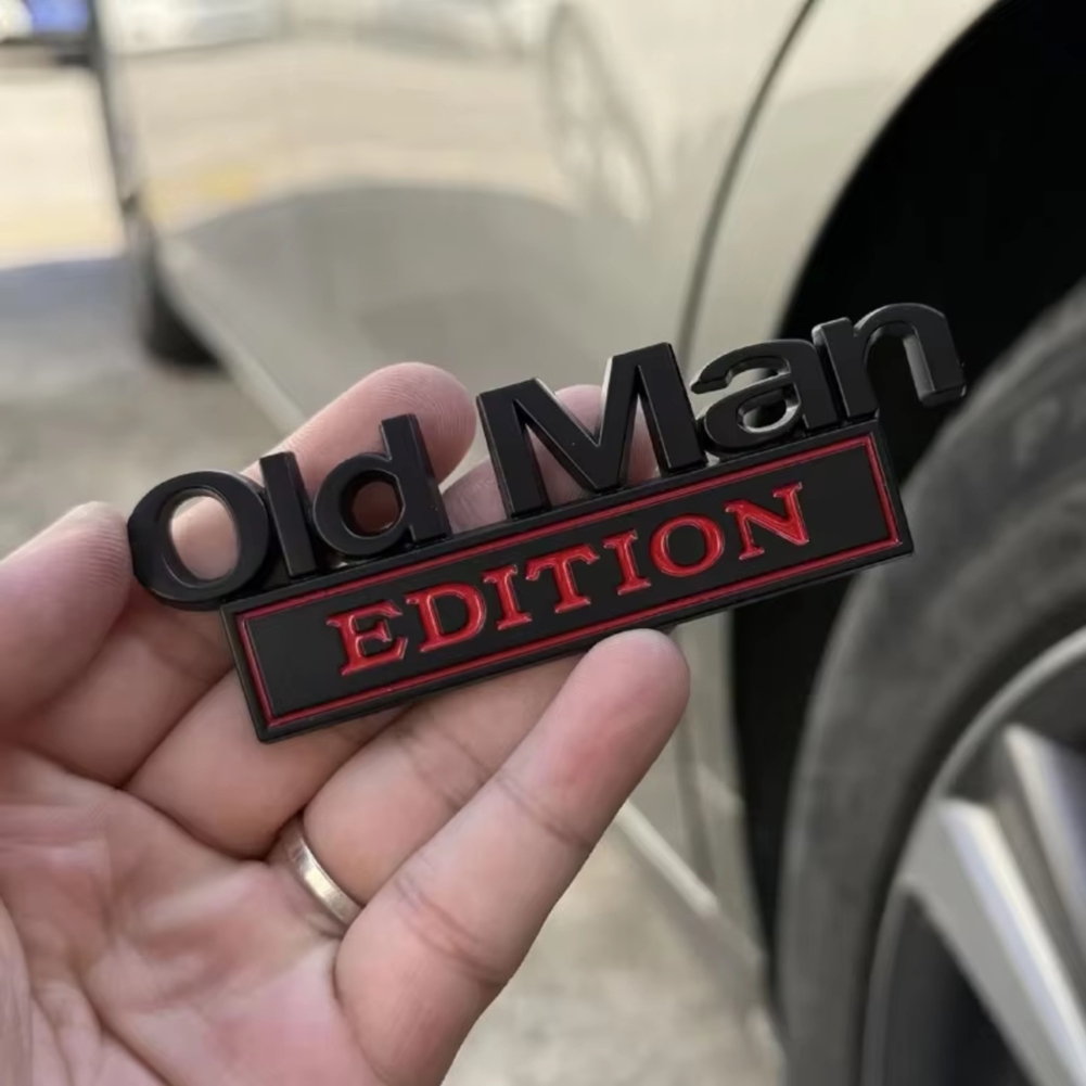 2 Pezzi Old Man Edition Emblema Auto, Adesivi 3D Metallo, Old Man Addition 5363 - Foto 10 di 15